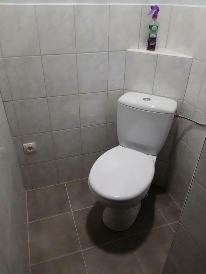 Privatzimmer Roland Hutten Buitenkant foto